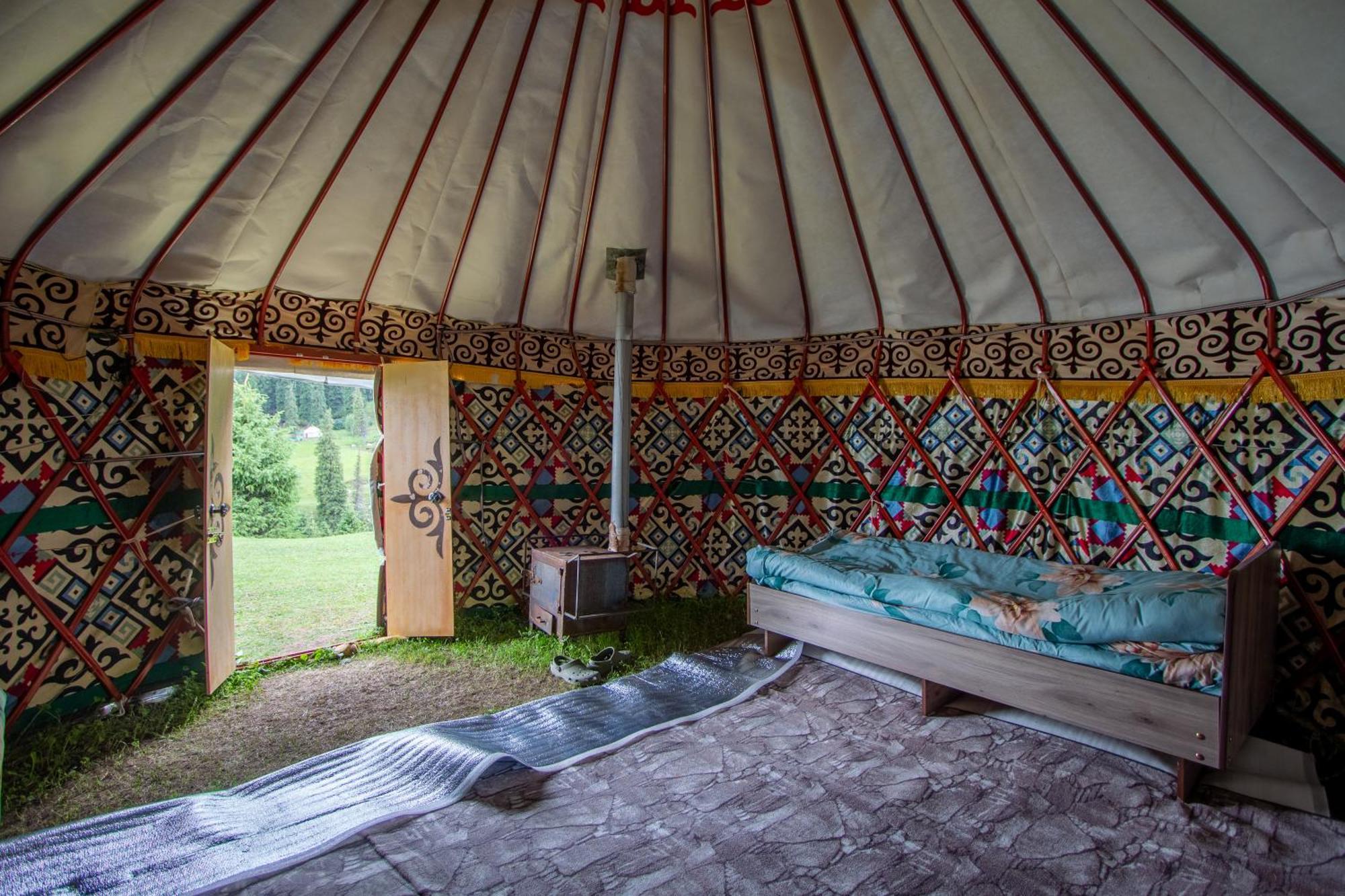 Eco Yurt Camp Arashan&Guest House Gulnara in Altyn Arashan valley, Ala-Kul lake Teploklyuchenka Dış mekan fotoğraf