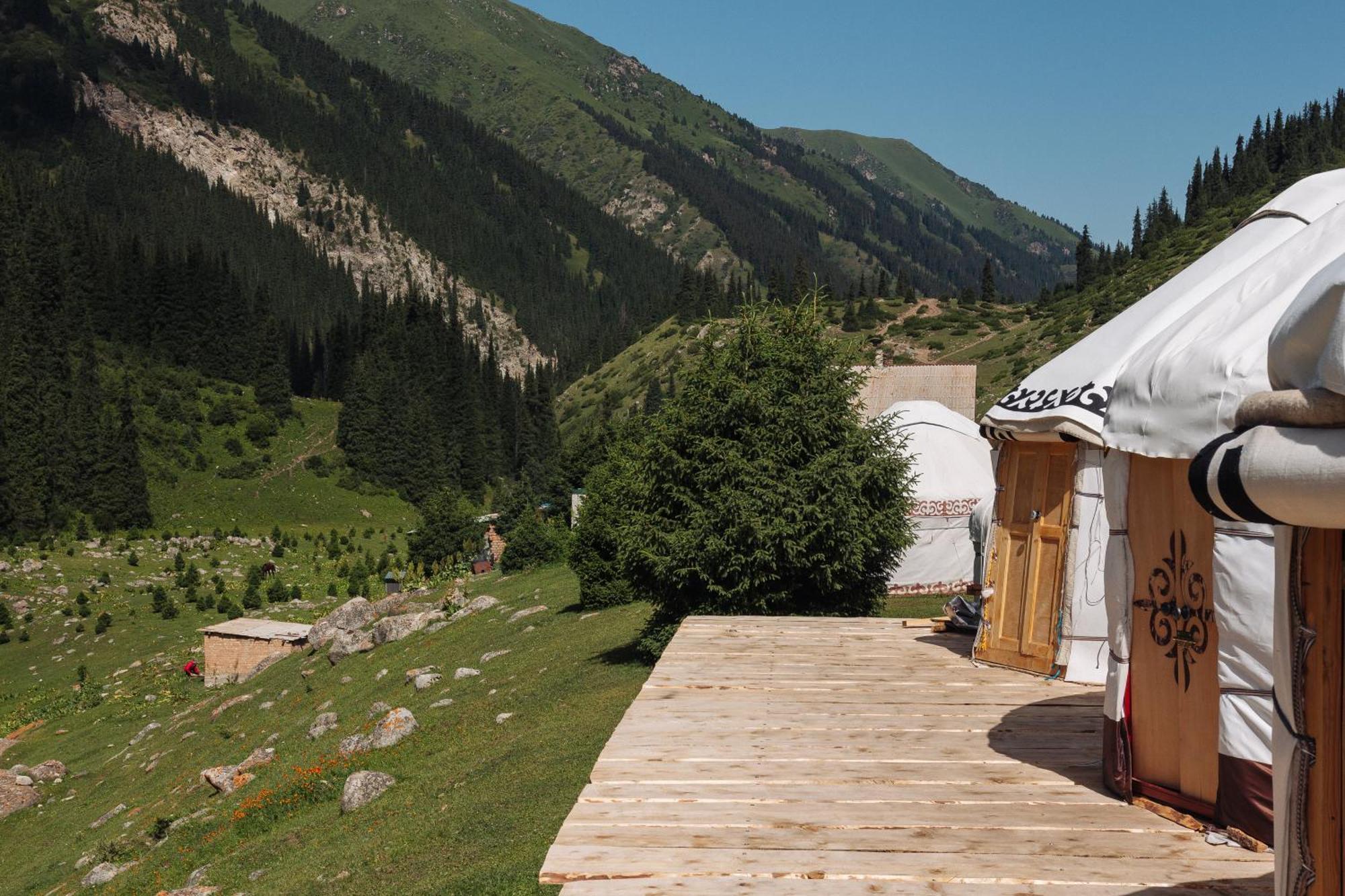 Eco Yurt Camp Arashan&Guest House Gulnara in Altyn Arashan valley, Ala-Kul lake Teploklyuchenka Dış mekan fotoğraf