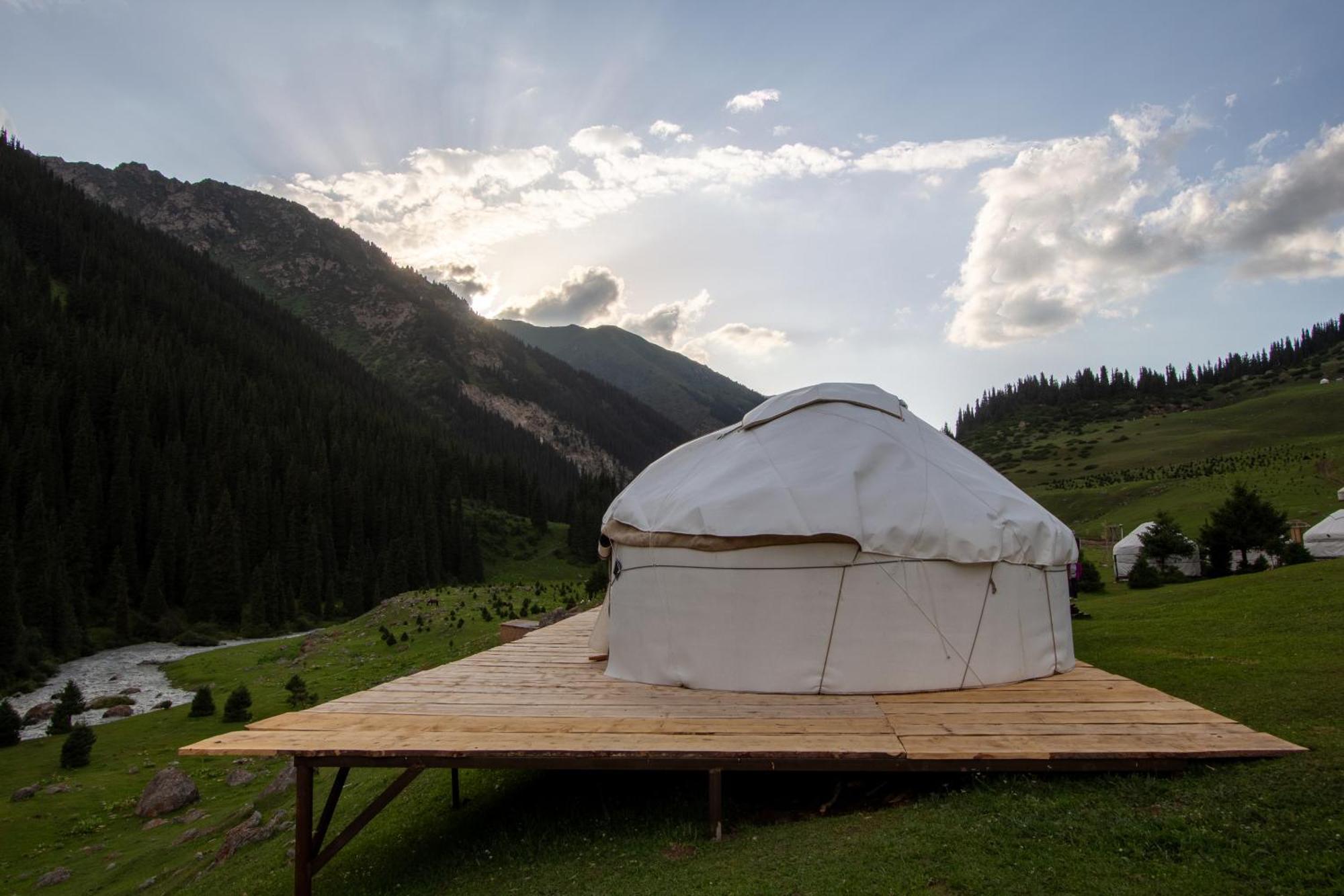 Eco Yurt Camp Arashan&Guest House Gulnara in Altyn Arashan valley, Ala-Kul lake Teploklyuchenka Dış mekan fotoğraf