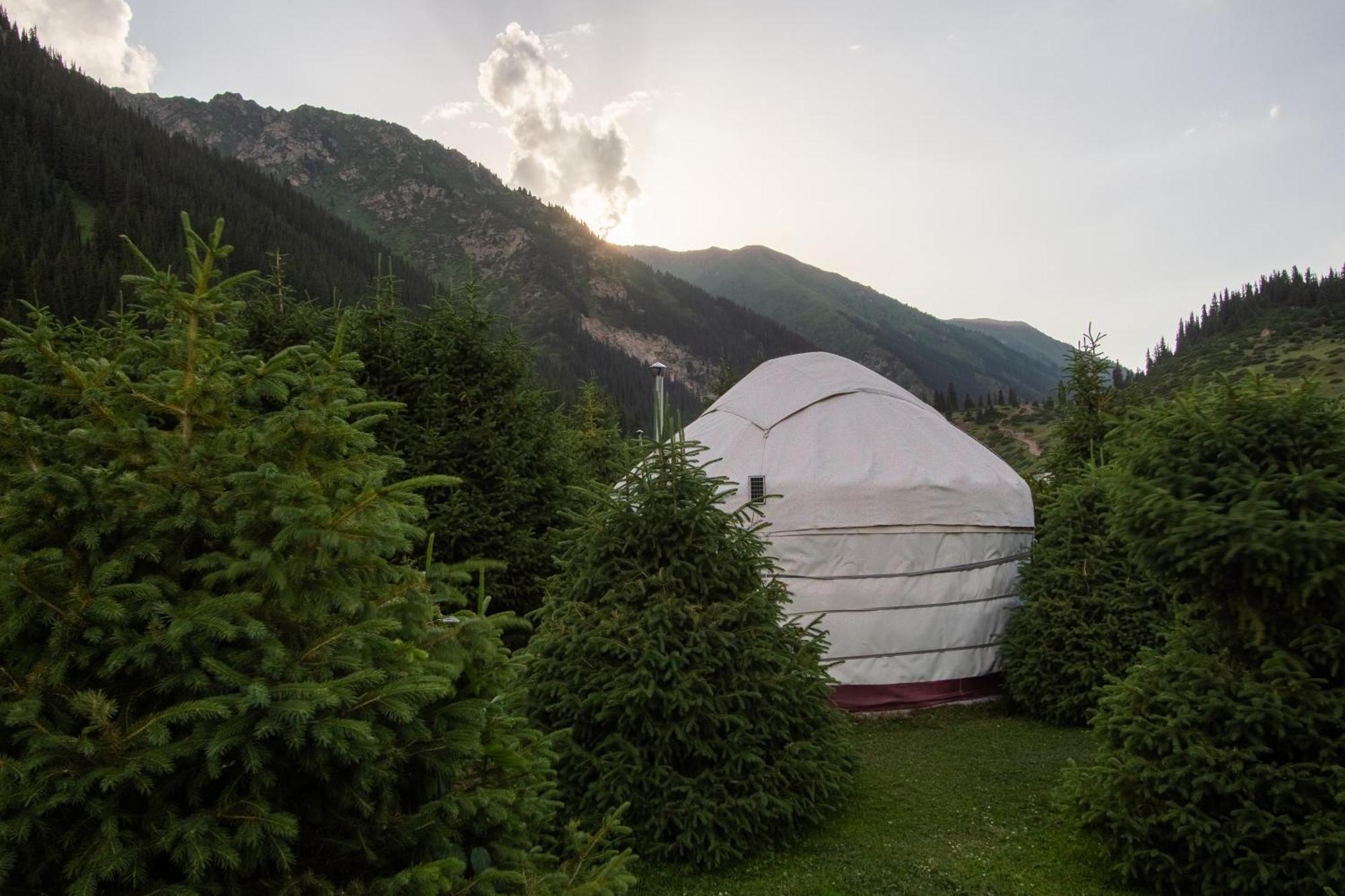 Eco Yurt Camp Arashan&Guest House Gulnara in Altyn Arashan valley, Ala-Kul lake Teploklyuchenka Dış mekan fotoğraf